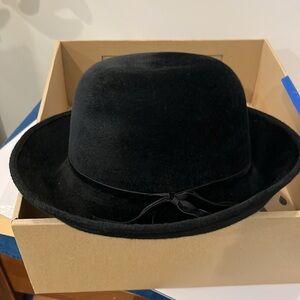 Helen Kaminski  black felt hat